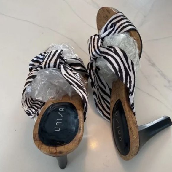 Unisa Size 8 is‎ very cute 🦓 zebra striped heels. Women's Fashion - Picture 12 of 16